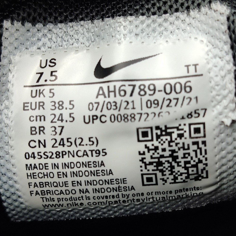 Nike Sneakers Womens 7.5 Black Air Max 270 AH6789-006 Triple Black Mesh Running - Picture 8 of 8